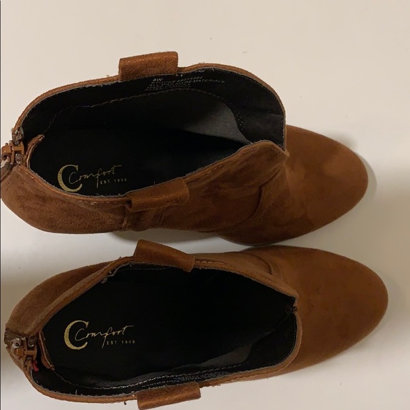 C Comfort Suede Booties / Ankle Boots • NEW - Picture 6 of 8